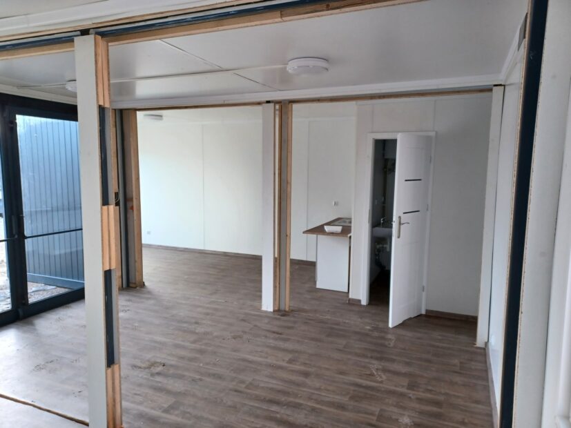 BUNGALOW CON INSTALACIONES SANITARIAS (50m2) - Imagen 13