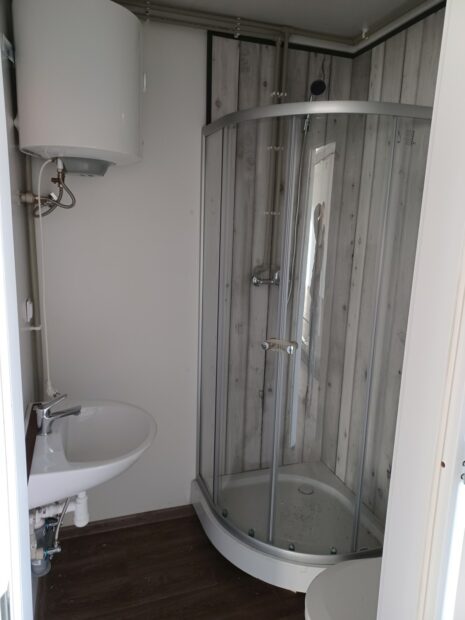 BUNGALOW CON INSTALACIONES SANITARIAS (50m2) - Imagen 24