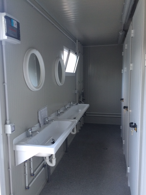 CONTENEDOR CON DUCHAS (DIM. 6.00 X 2.40 M) - Imagen 3